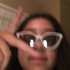 Meet your Posher, Karla